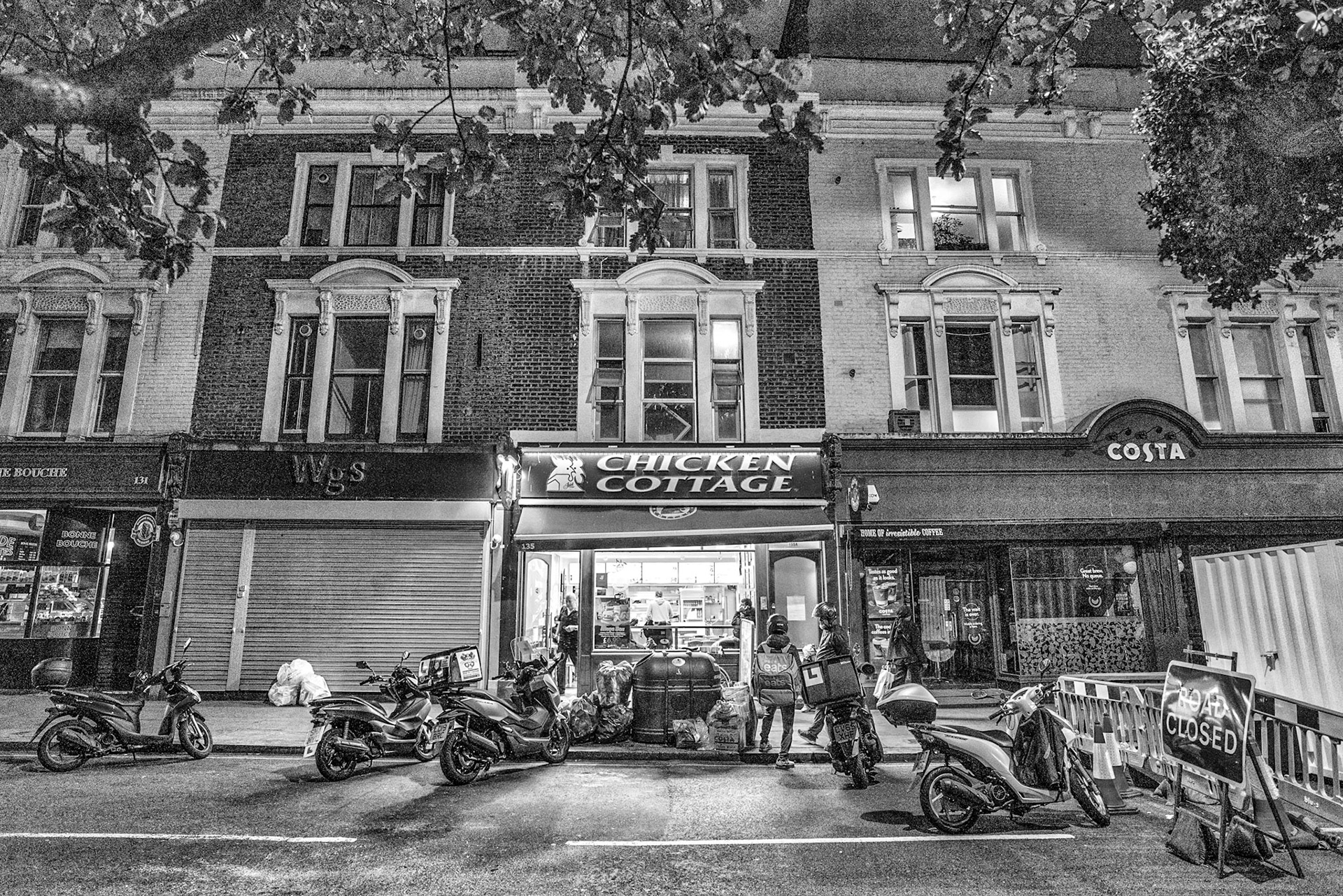 Just loved this street scene. Walked past it and then went back to take the photo