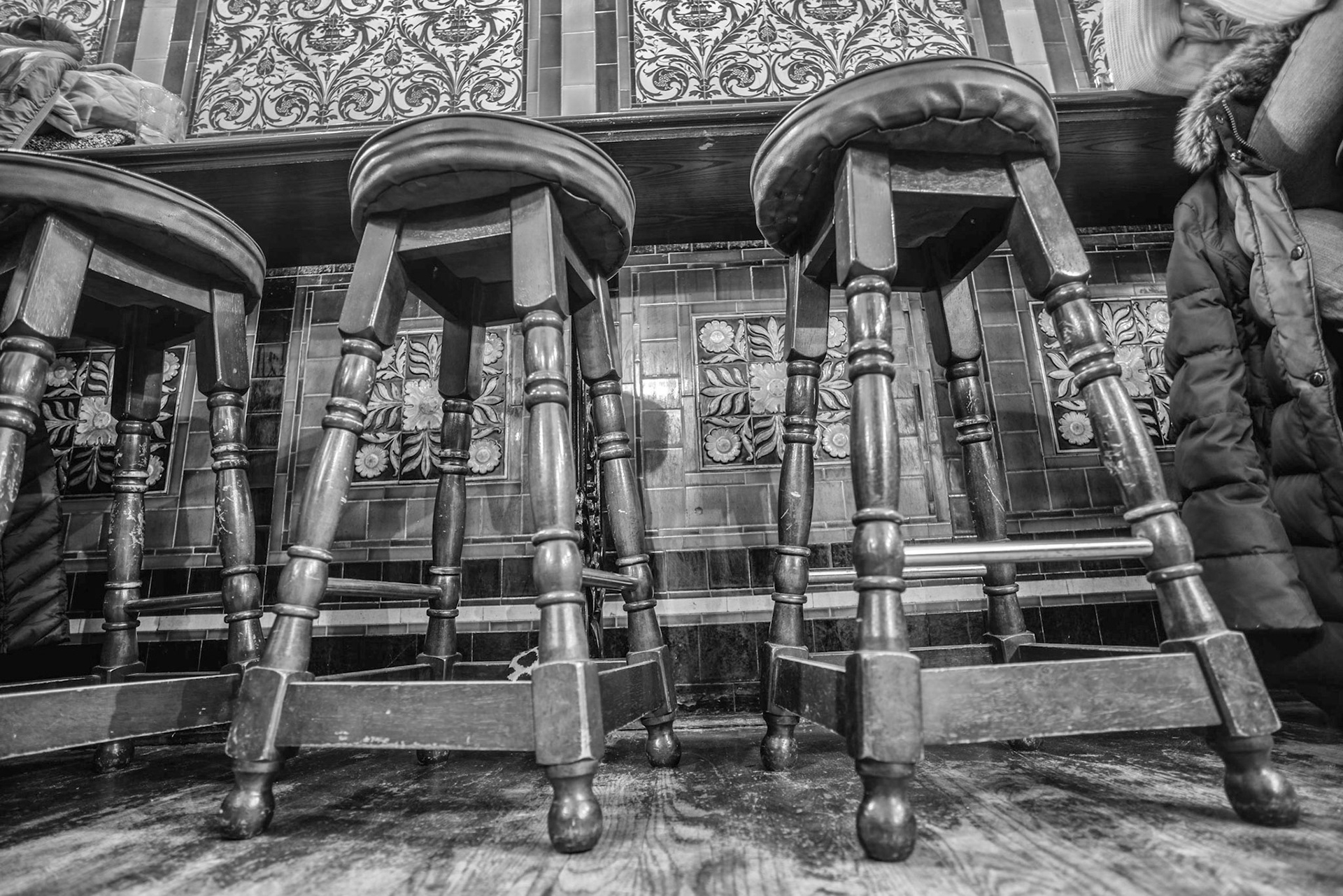 Took the team on 'Jack the Ripper' walking tour and finished off at 'The Ten Bells' pub. The tiles are listed and so they would have been on these walls at the time of Jack himself!!