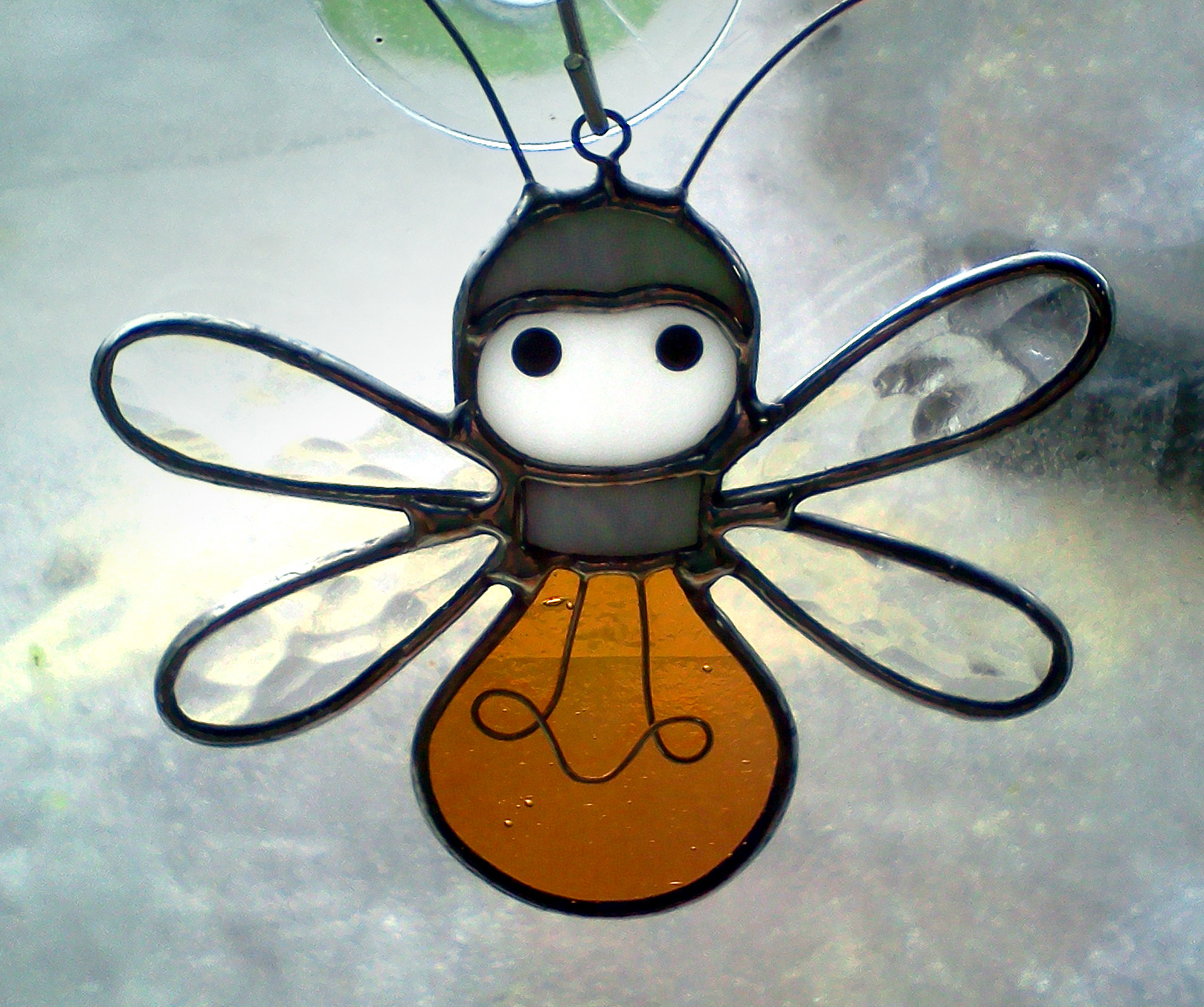 Lightning bug suncatcher