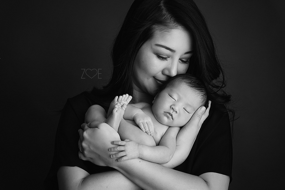 NYC 's Top Fine Art Newborn Photographer ~ Zoe Hiigli Studio