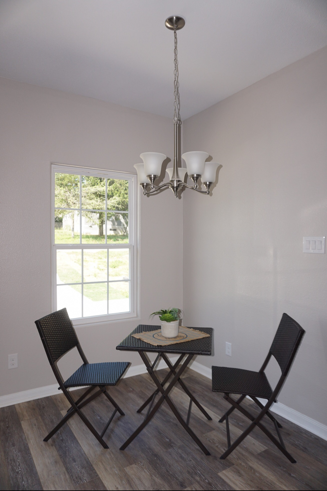 Staged a small dining room for an open house.