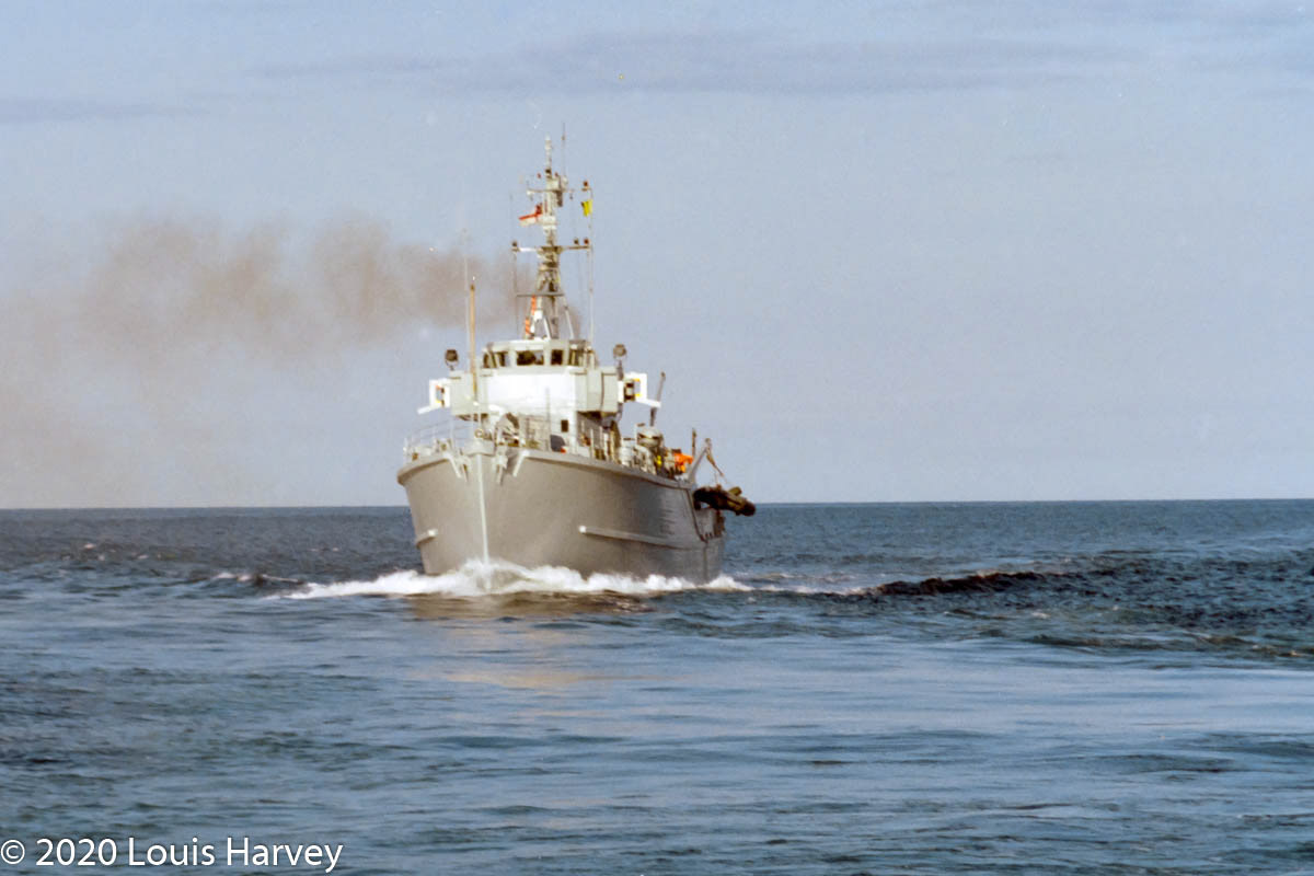Louis Harvey - My Portfolio - Minesweepers at Sea - 1985