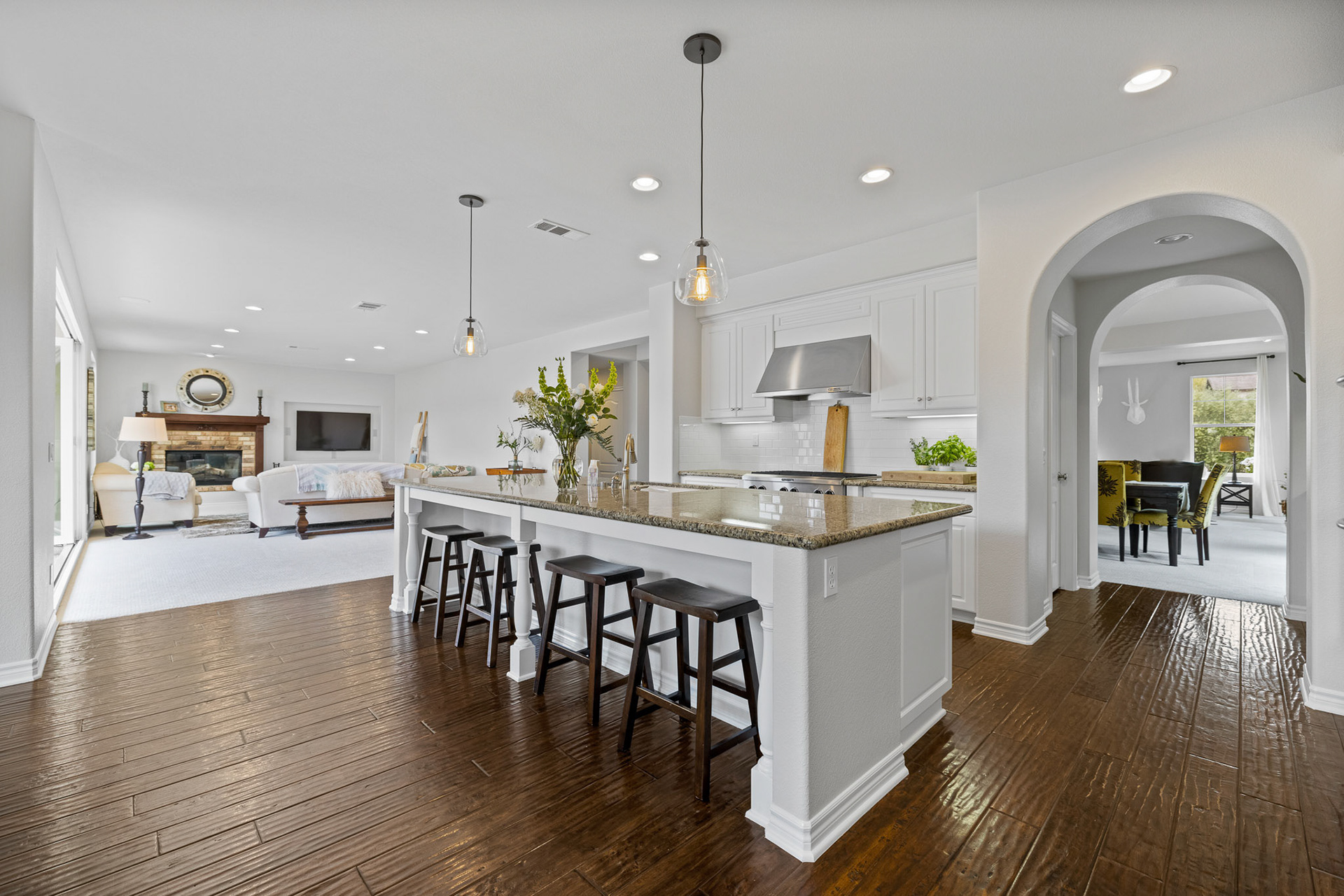 7443 Circulo Sequoia