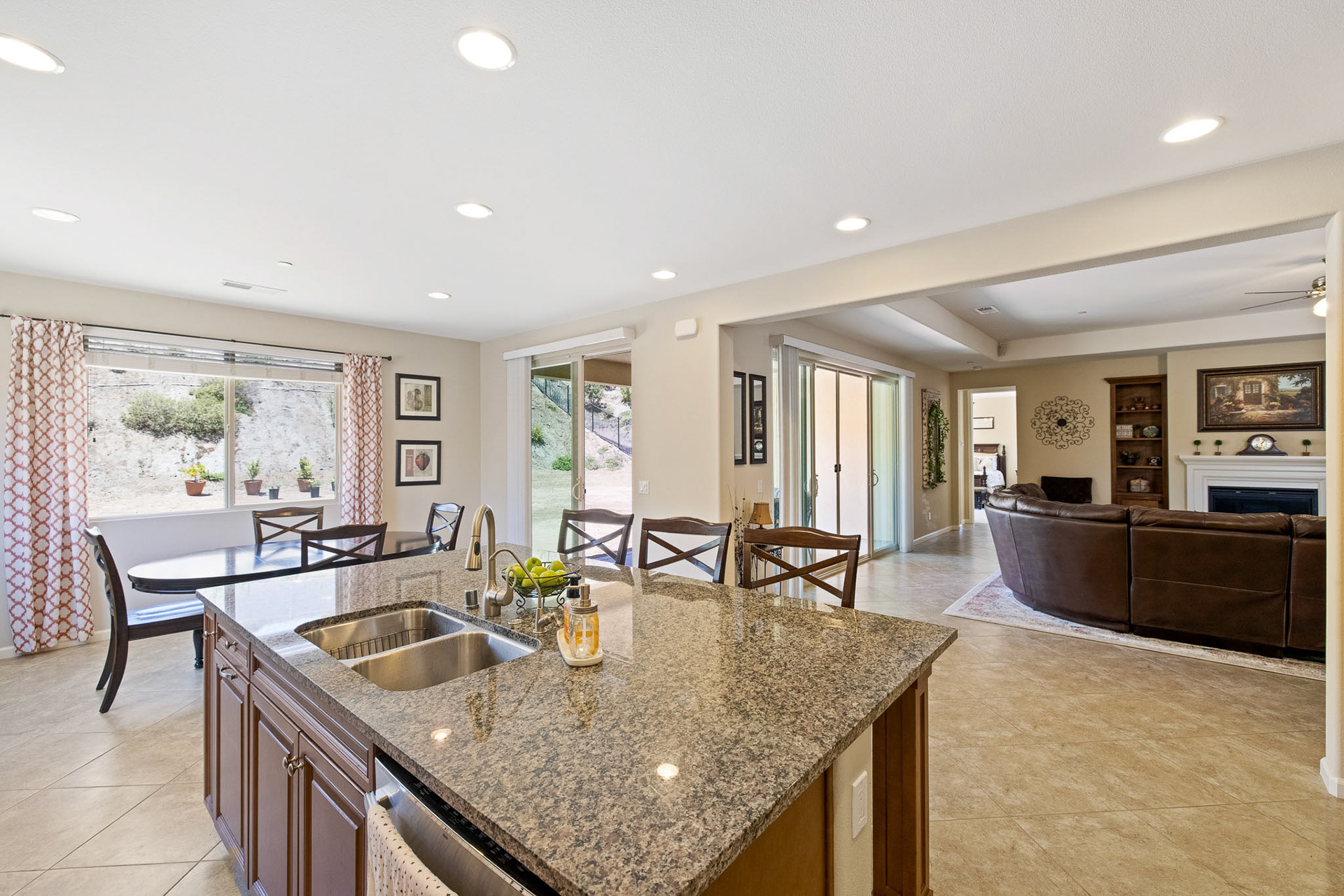 5675 Rancho Del Caballon