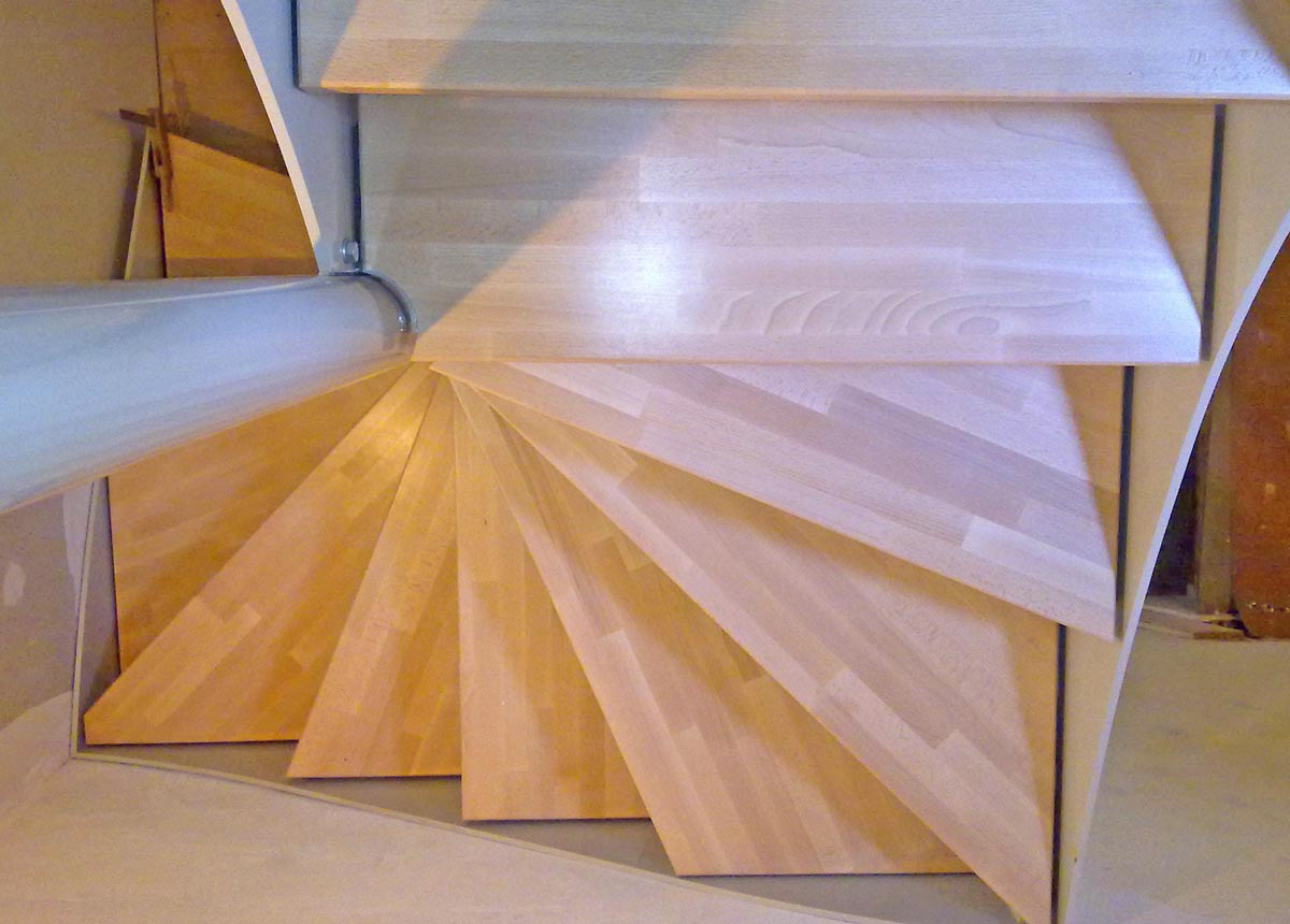 acier laqué et hètre lamellaire 