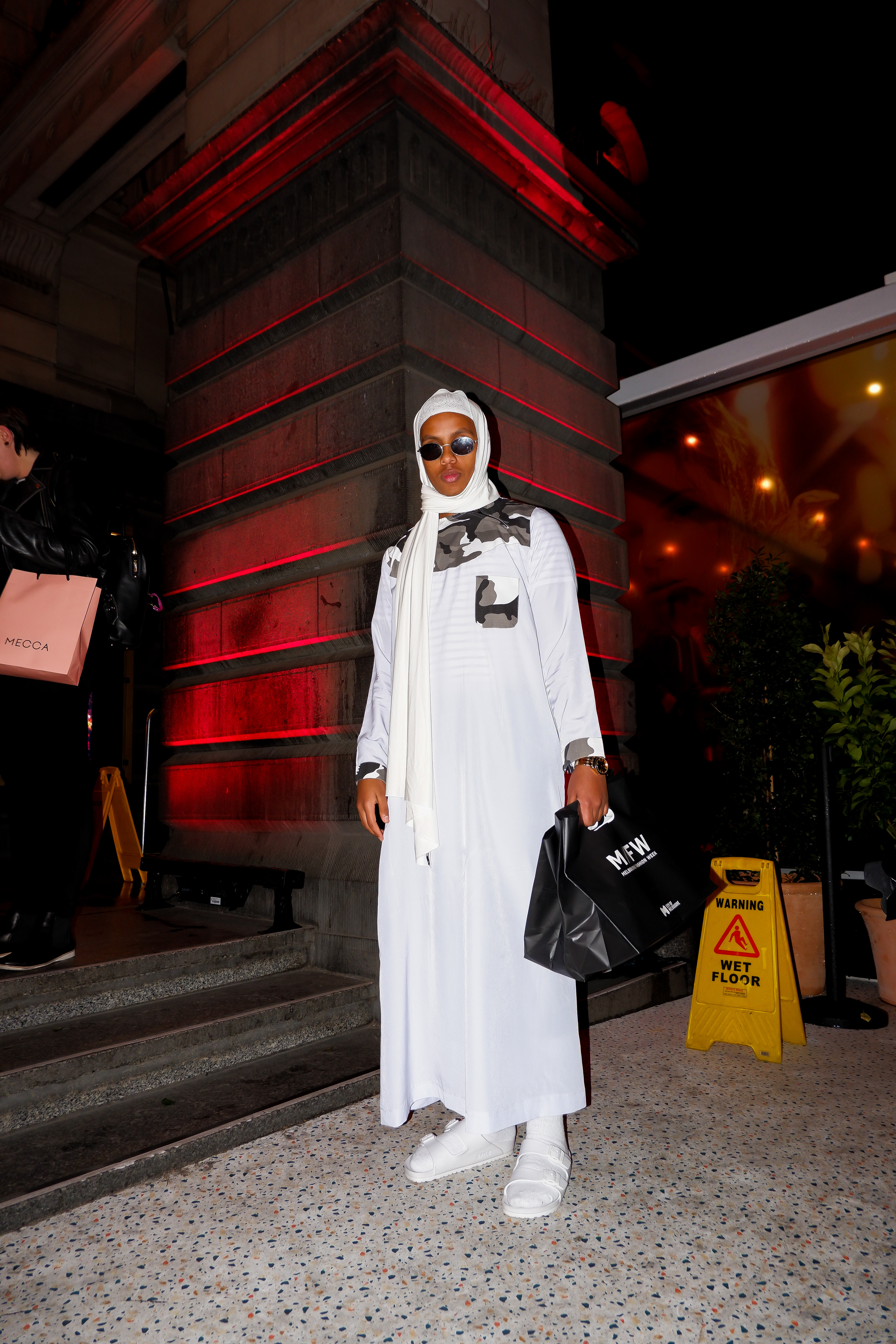 Post Runway 6