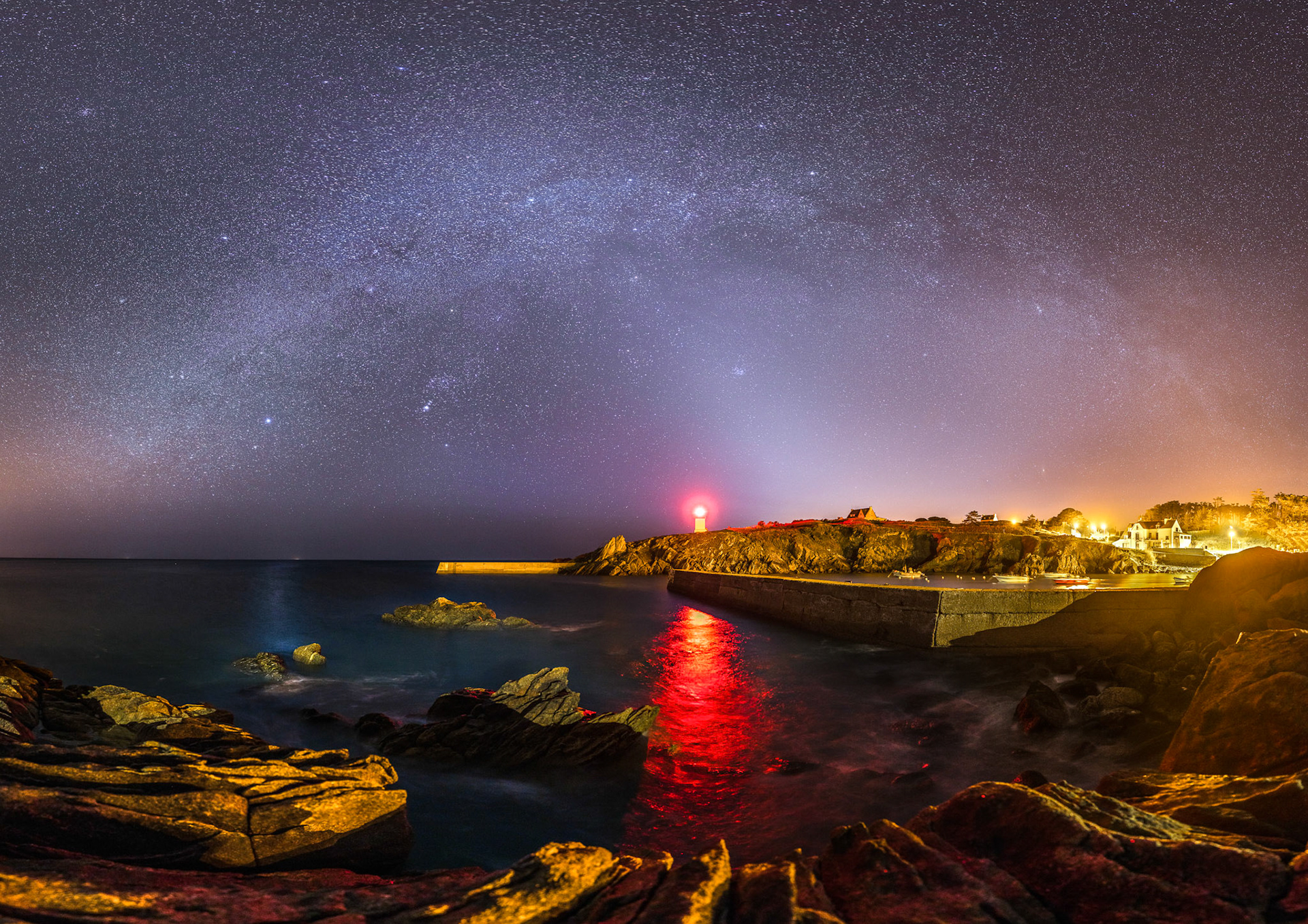 Pors Poulhan sous la voie lactée d'hiver