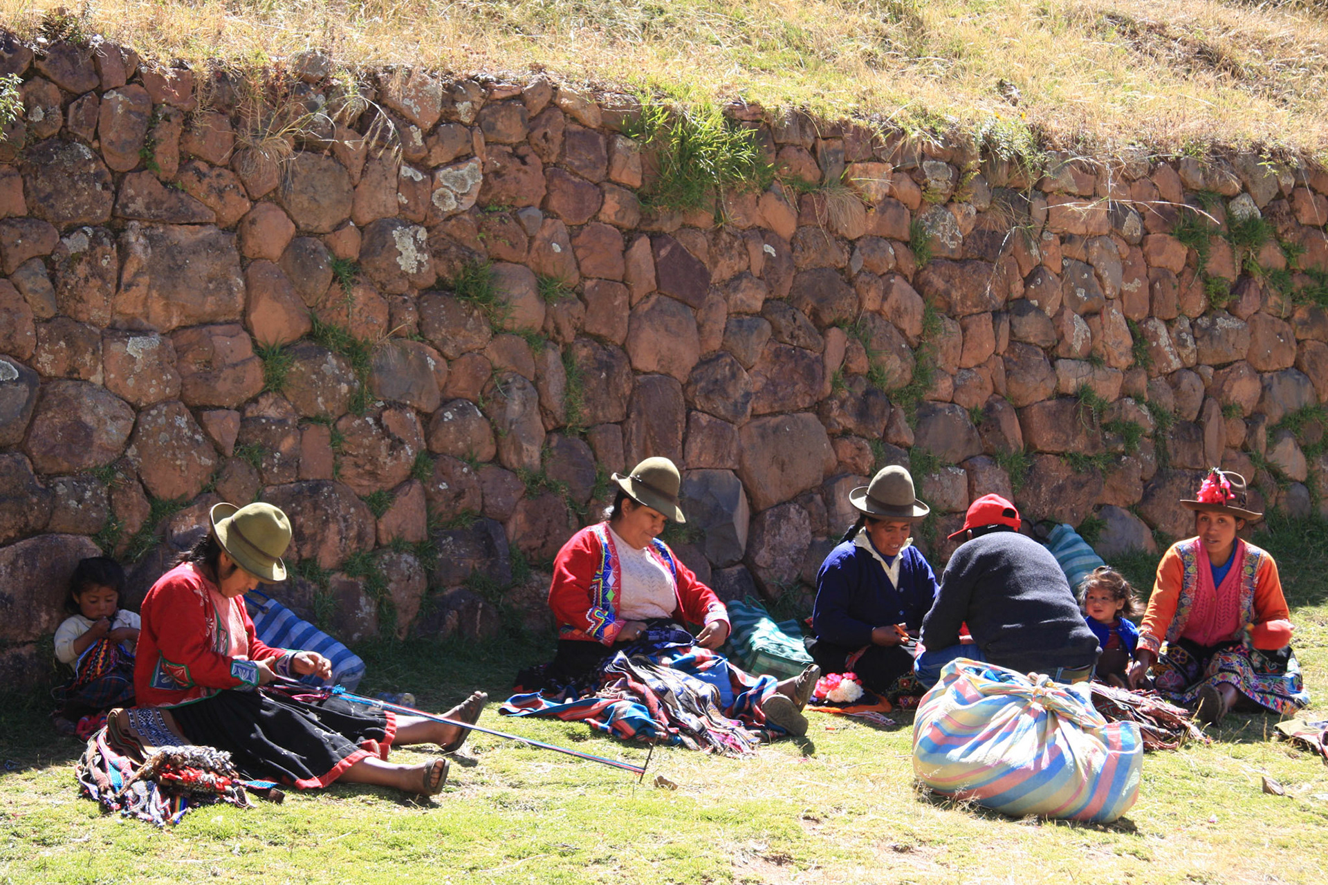 Local women, Pisac Inca ruins