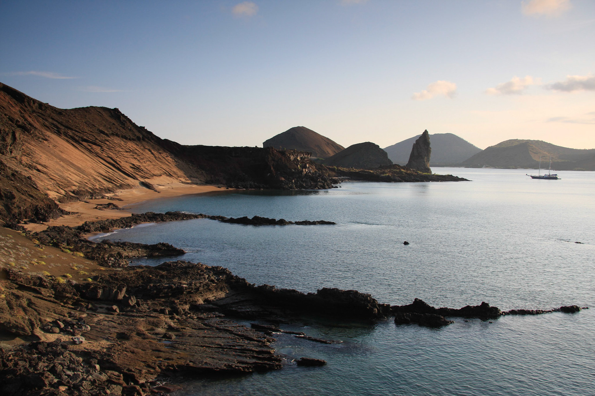 Bartolome island