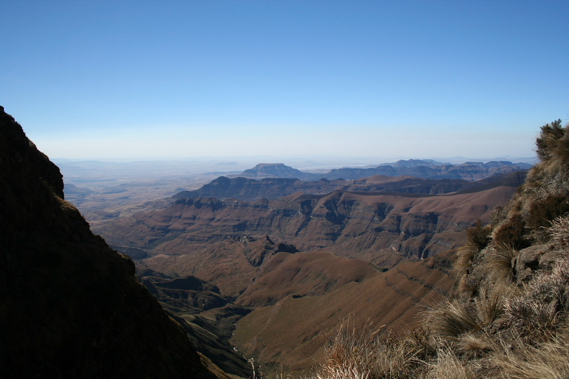 Drakensberg view, from path to Amphitheatre