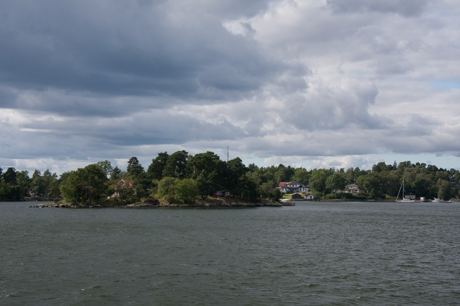 Islands in the archipelago