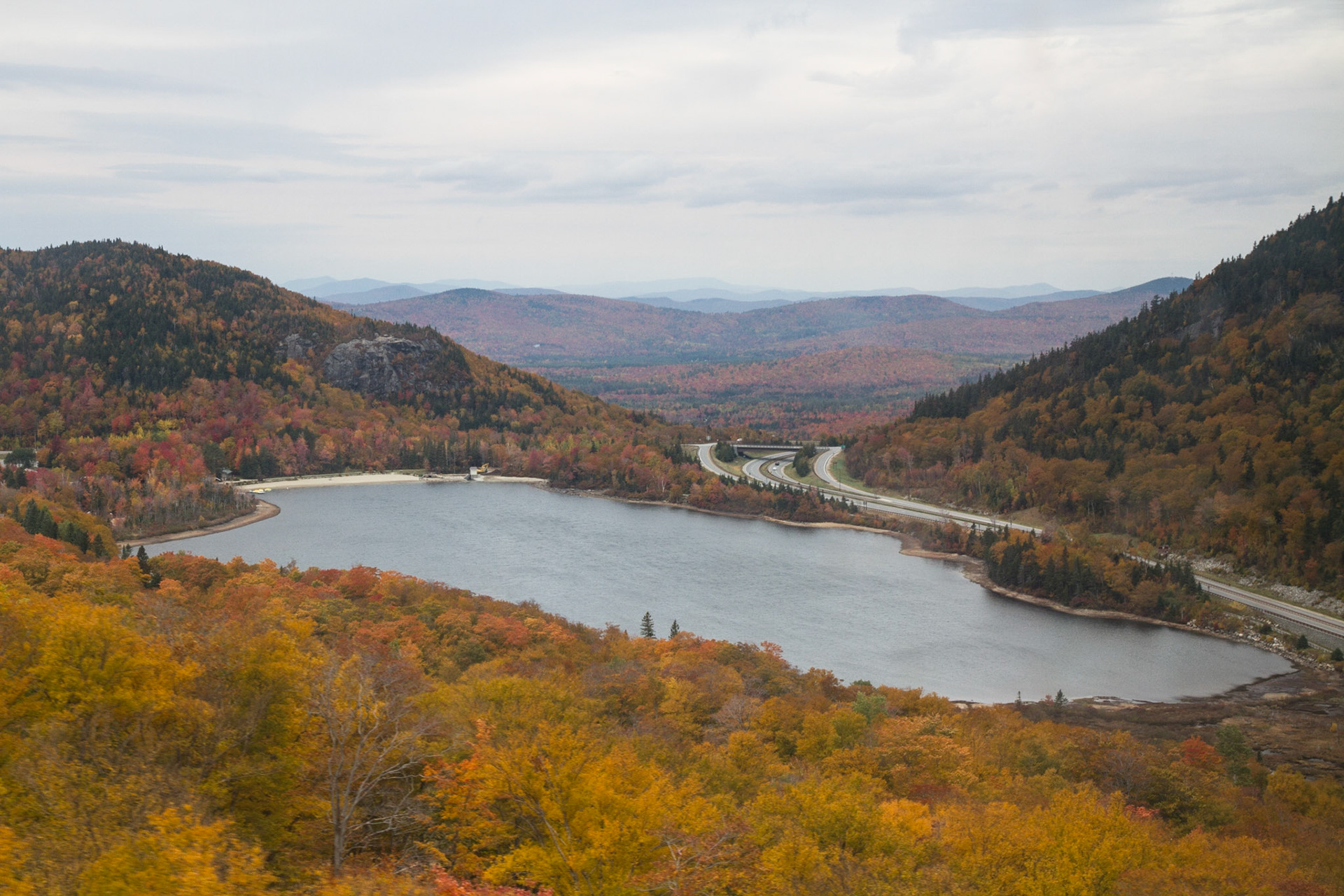 Coming down in Cannon Mtn gondola