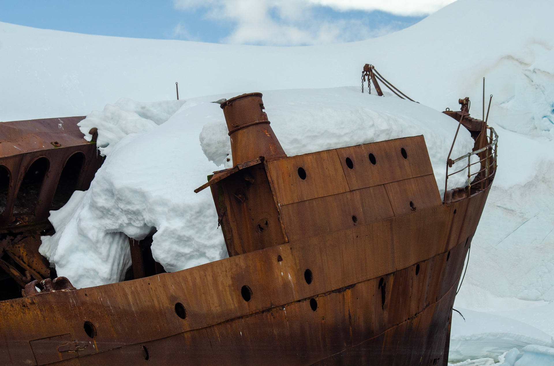 Whaling ship wreck Gouvernoren that burned down in 1916 at Enterprise Island in Wilhelmina Bay.