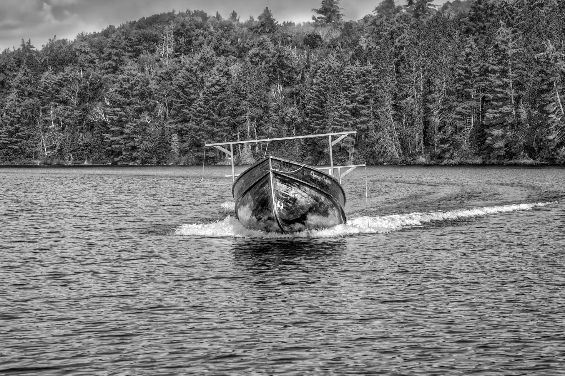 Canoe Taxi © Irwin Seidman