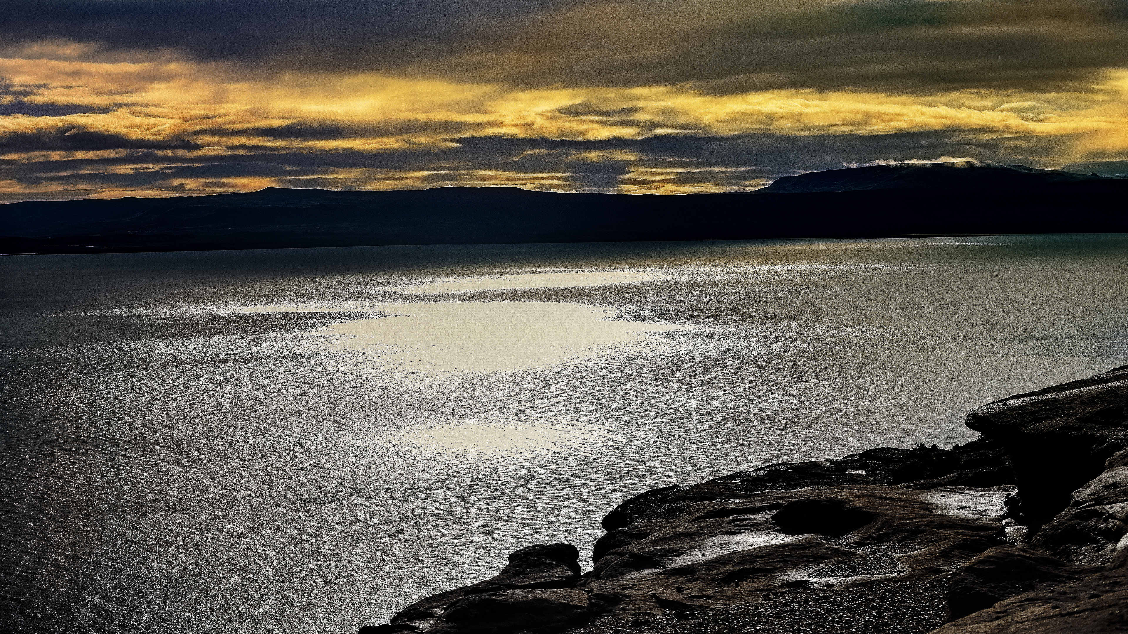 Lake & Clouds - El Calafate