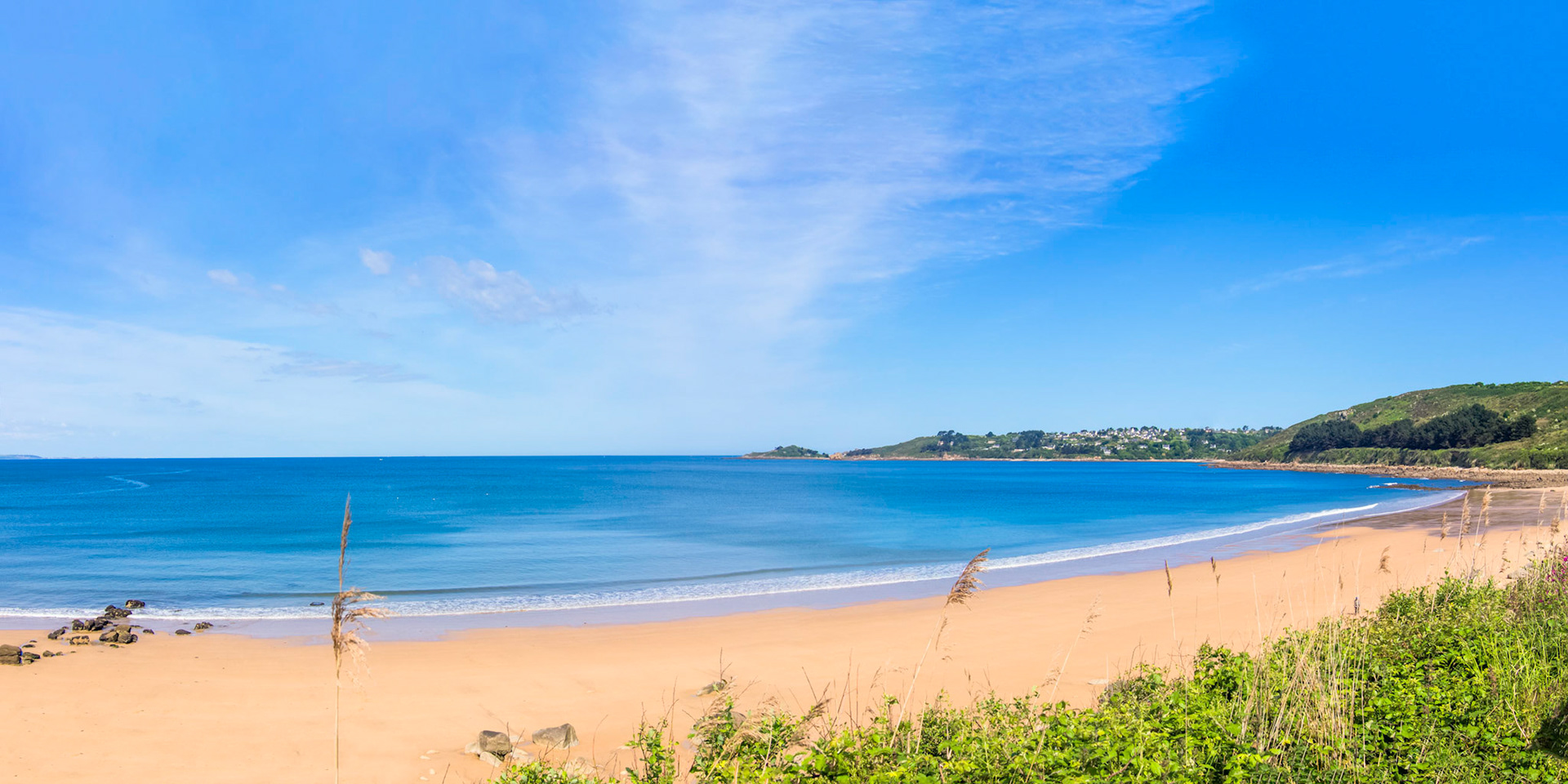 View across the beach of  Goas Lagorn, with Ile de Bihit in the distance.