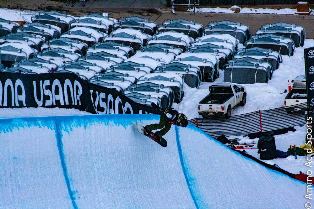 Haruna Matusmoto finishes her Run 1 in the Halfpipe