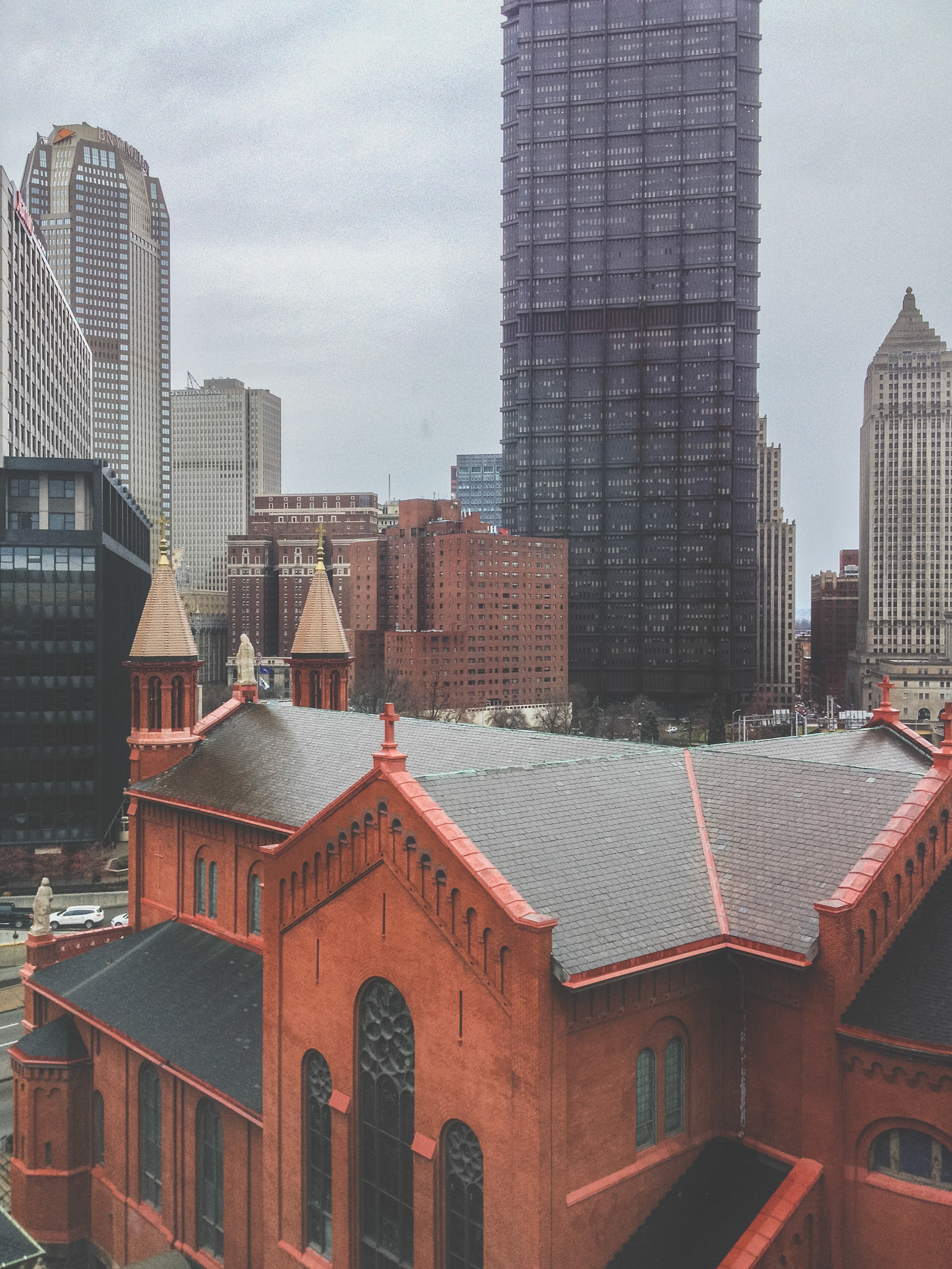 view of Pittsburgh from PPG Paints Arena