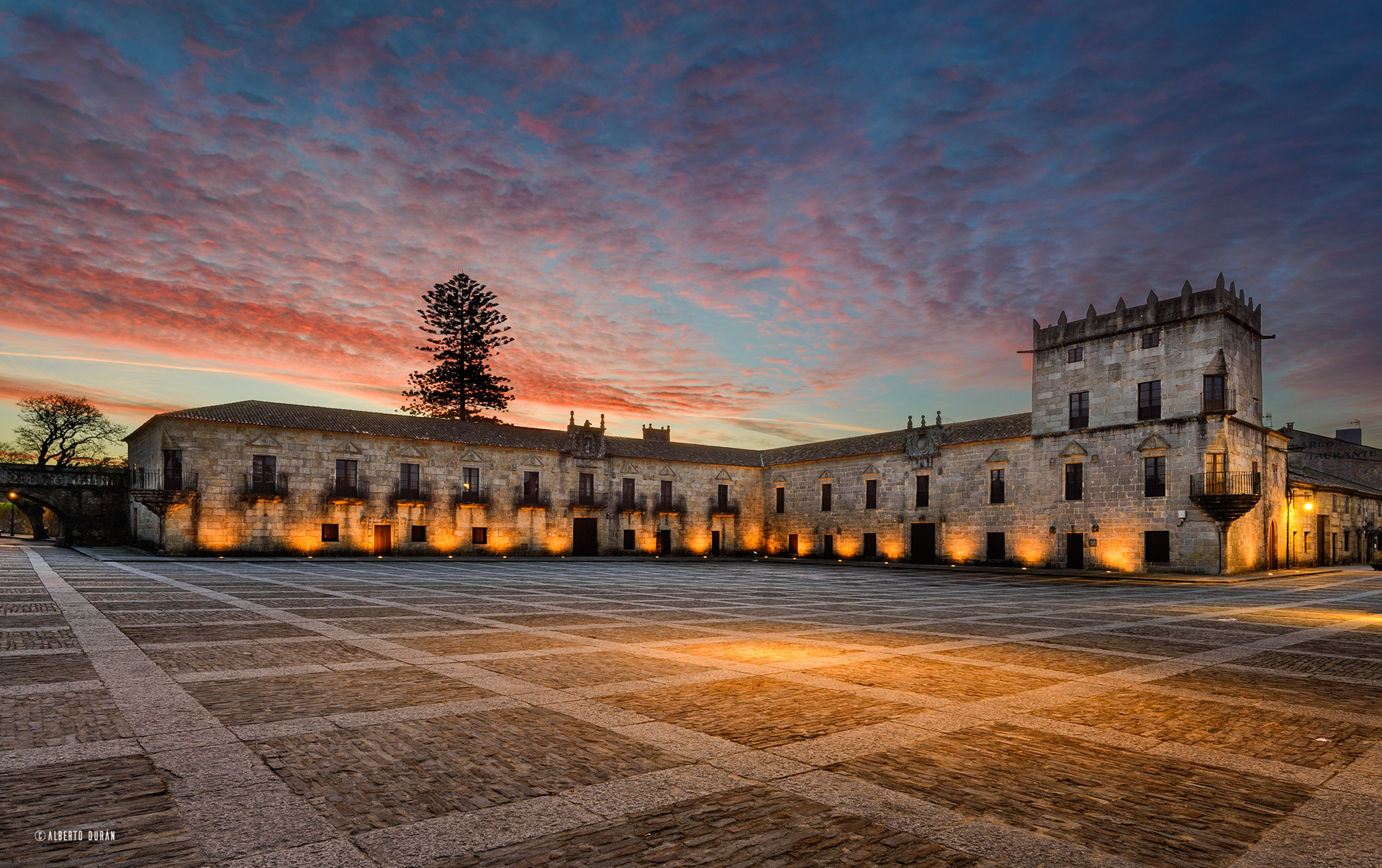 plaza de fefiñans cambados amanecer