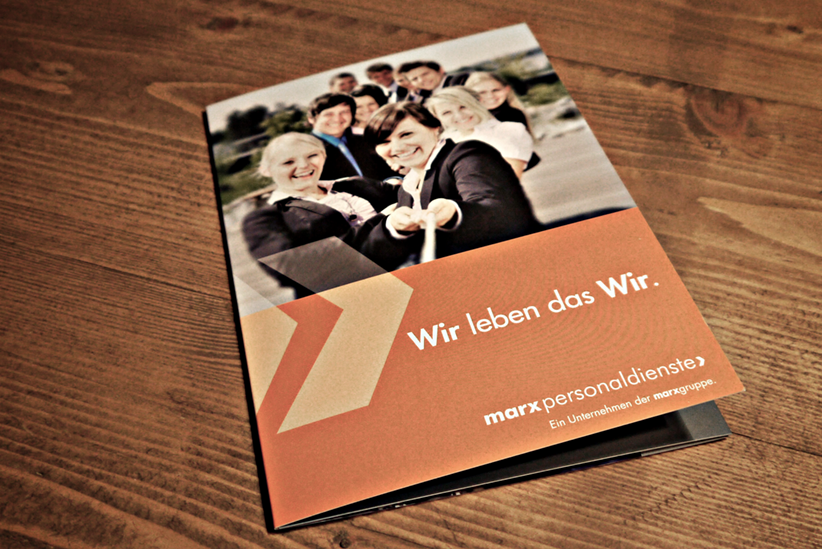 Flyer im Namen von wortsuchttext