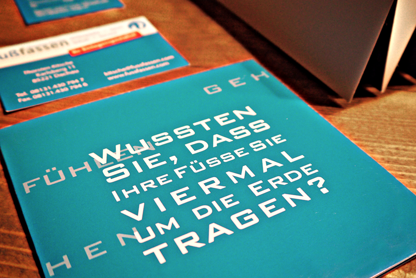 Flyer, Visitenkarten, Terminzettel, Klatschpappen, Anzeigen etc.