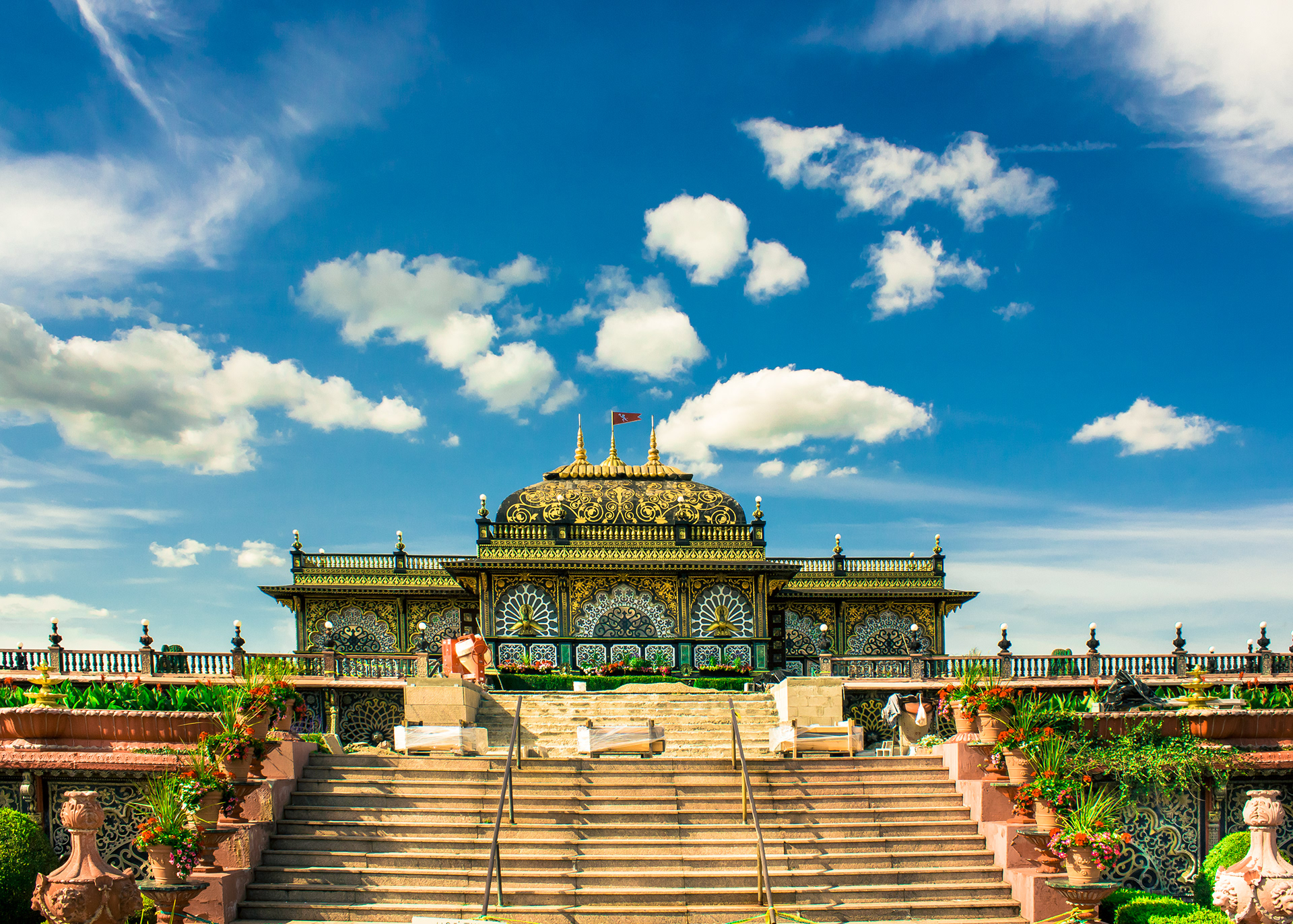 [Edit My Raw] Golden Palace in West Virginia r/EditMyRaw