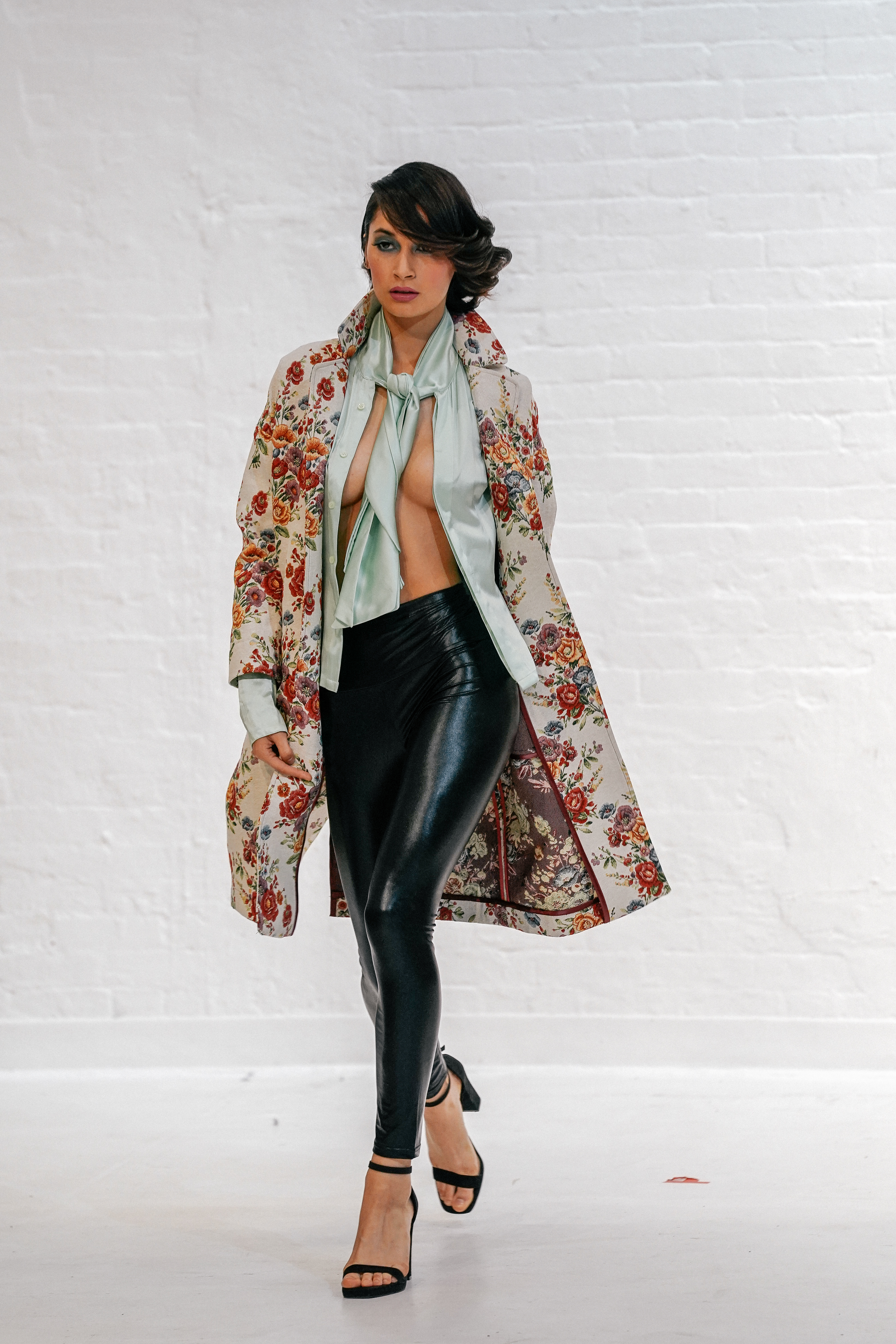 2019 NYFW S/S Athanassiou Runway