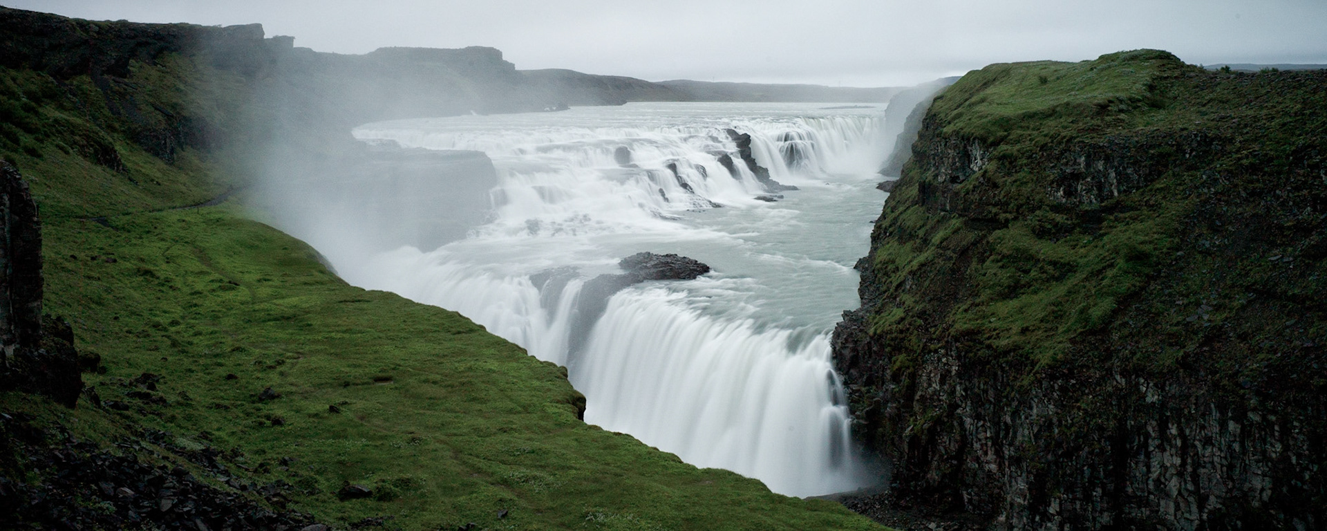 Gullfoss at night