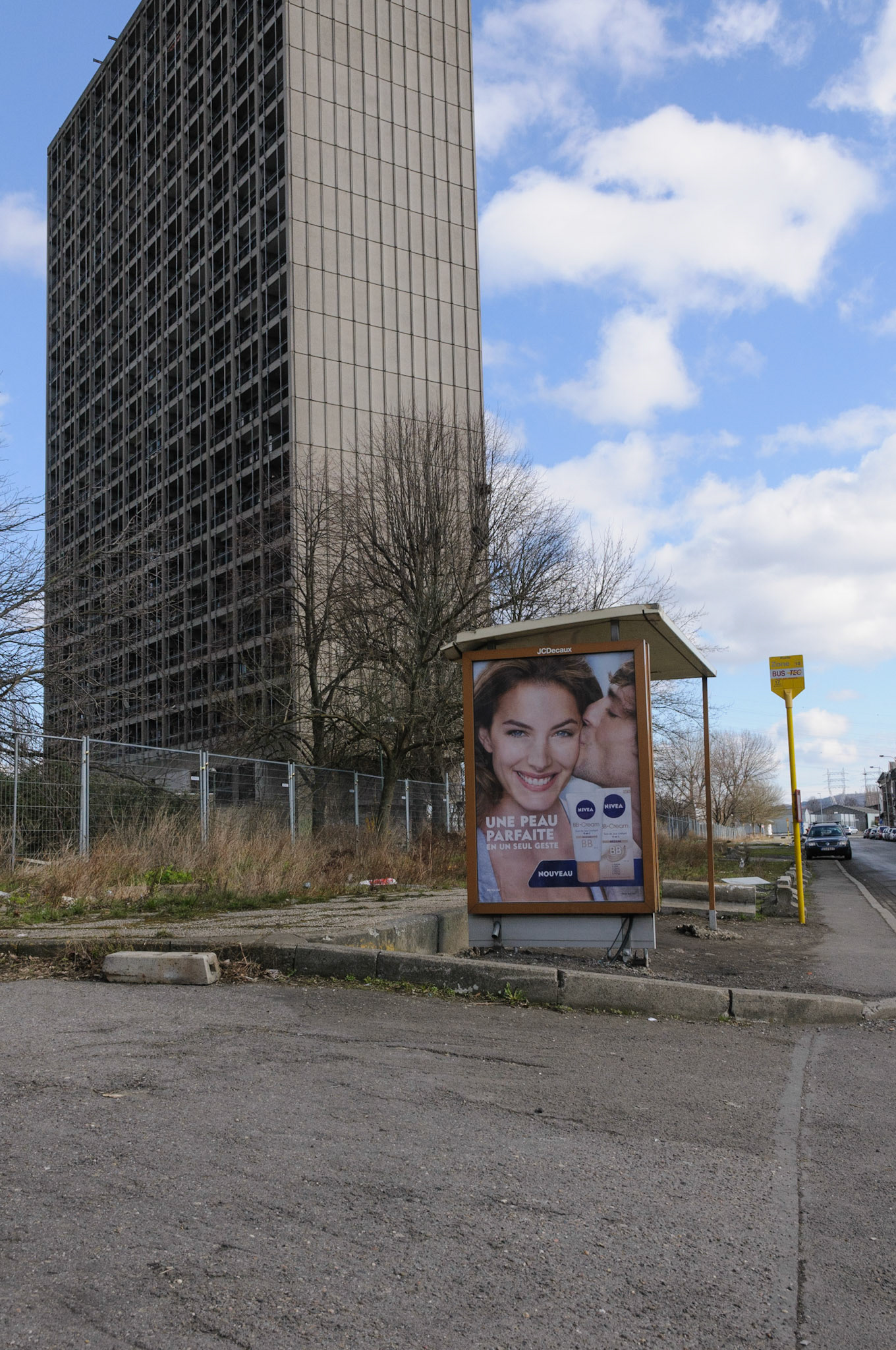 Abandoned flat in Droixhe, Liege