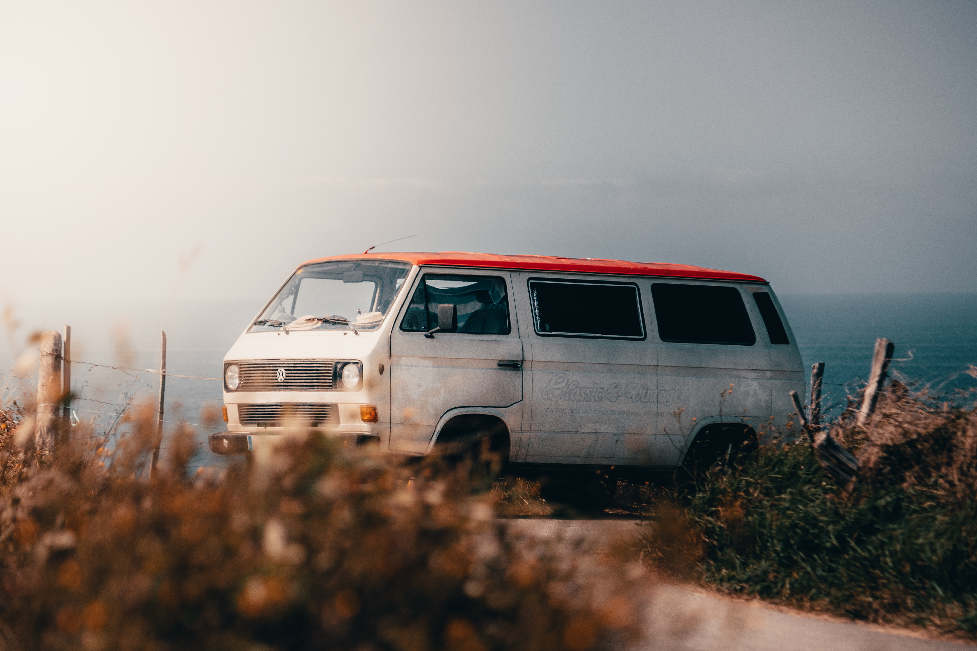 VAN EN LA COSTA DE LASTRES