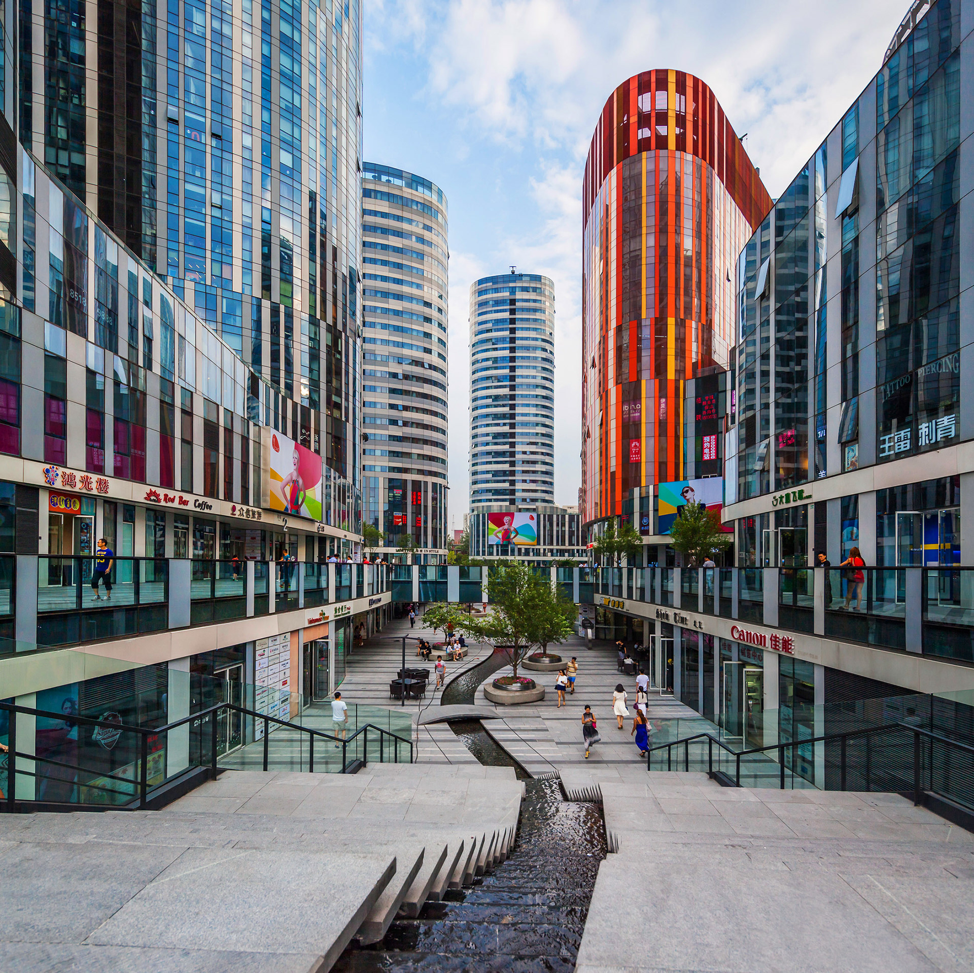 183 Taikoo Li Sanlitun Stock Photos, High-Res Pictures, and Images