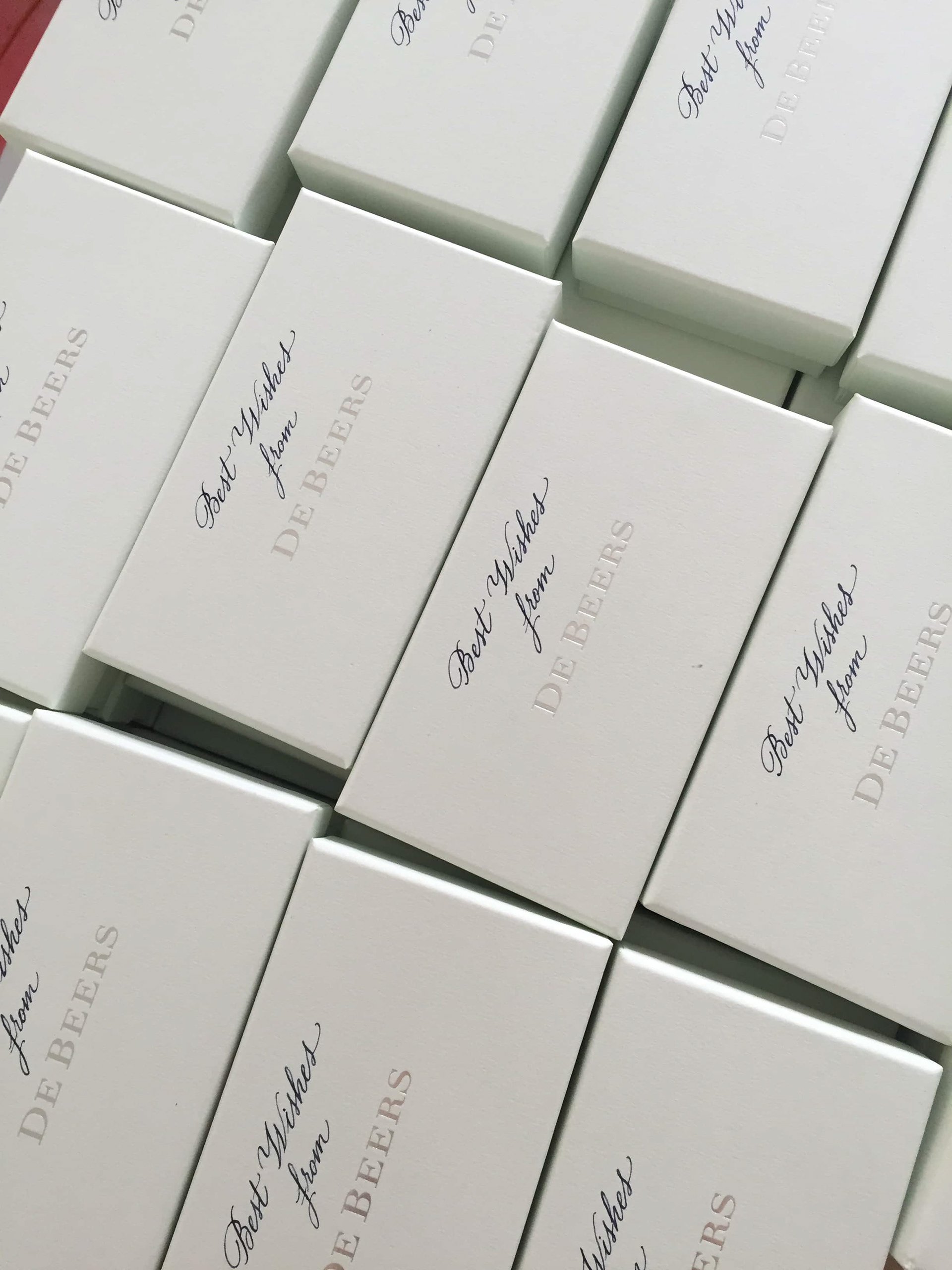 calligraphies de meilleurs voeux sur packaging pour de beers