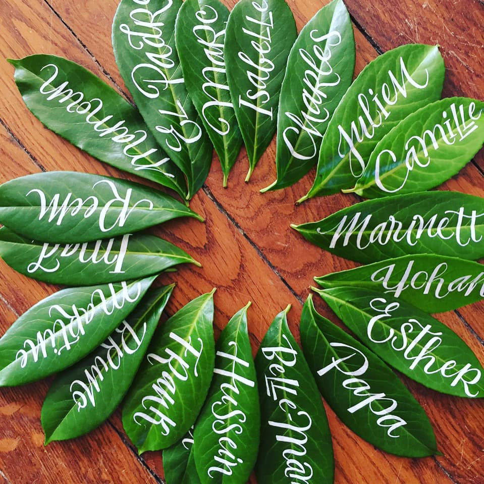 calligraphie sur feuille pour mariage