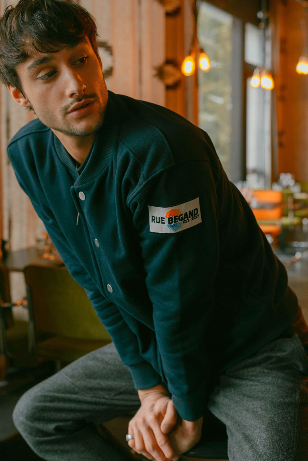 Shooting du patch textile sur veste pour la collection automne-hiver 2018 de Rue Begand